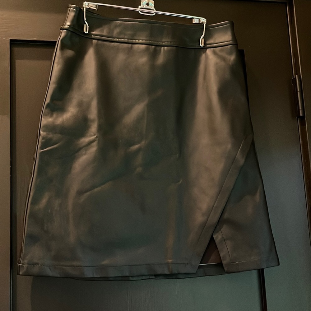 Size 2 faux leather black mini skirt from loft